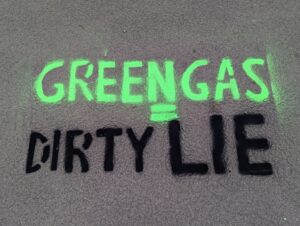 Brunnen in Wien gefärbt - Grünes Gas ist eine dreckige Lüge